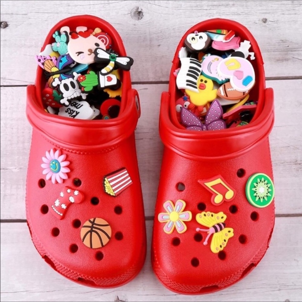 ๐100 Crocs shoe Charms NEW ๐ - Picture 1 of 8